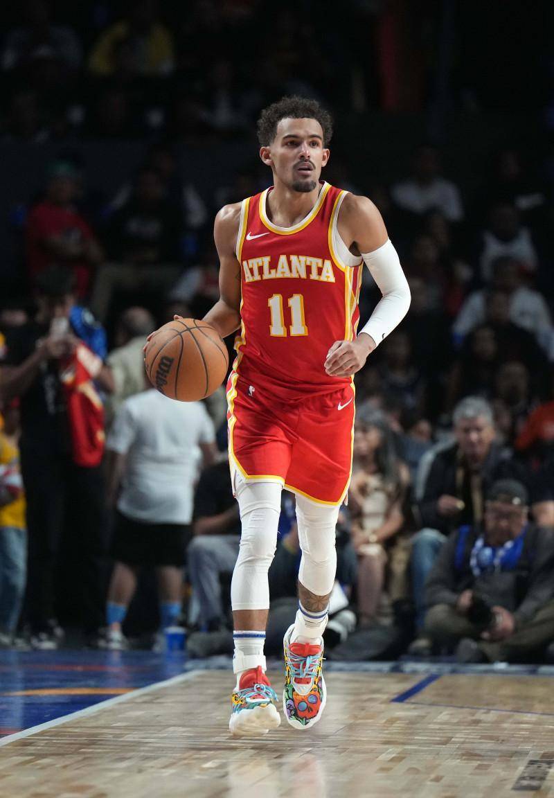 记者：斯卡洛尼将带着大力神杯参加世界杯抽签仪式（据记者报道，斯卡洛尼将携大力神杯出席世界杯抽签仪式）