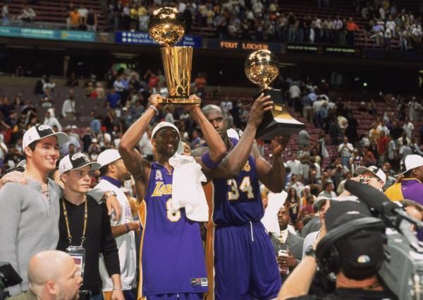 篮球火箭球队全员完成训练任务（火箭队全体球员顺利完成训练任务）