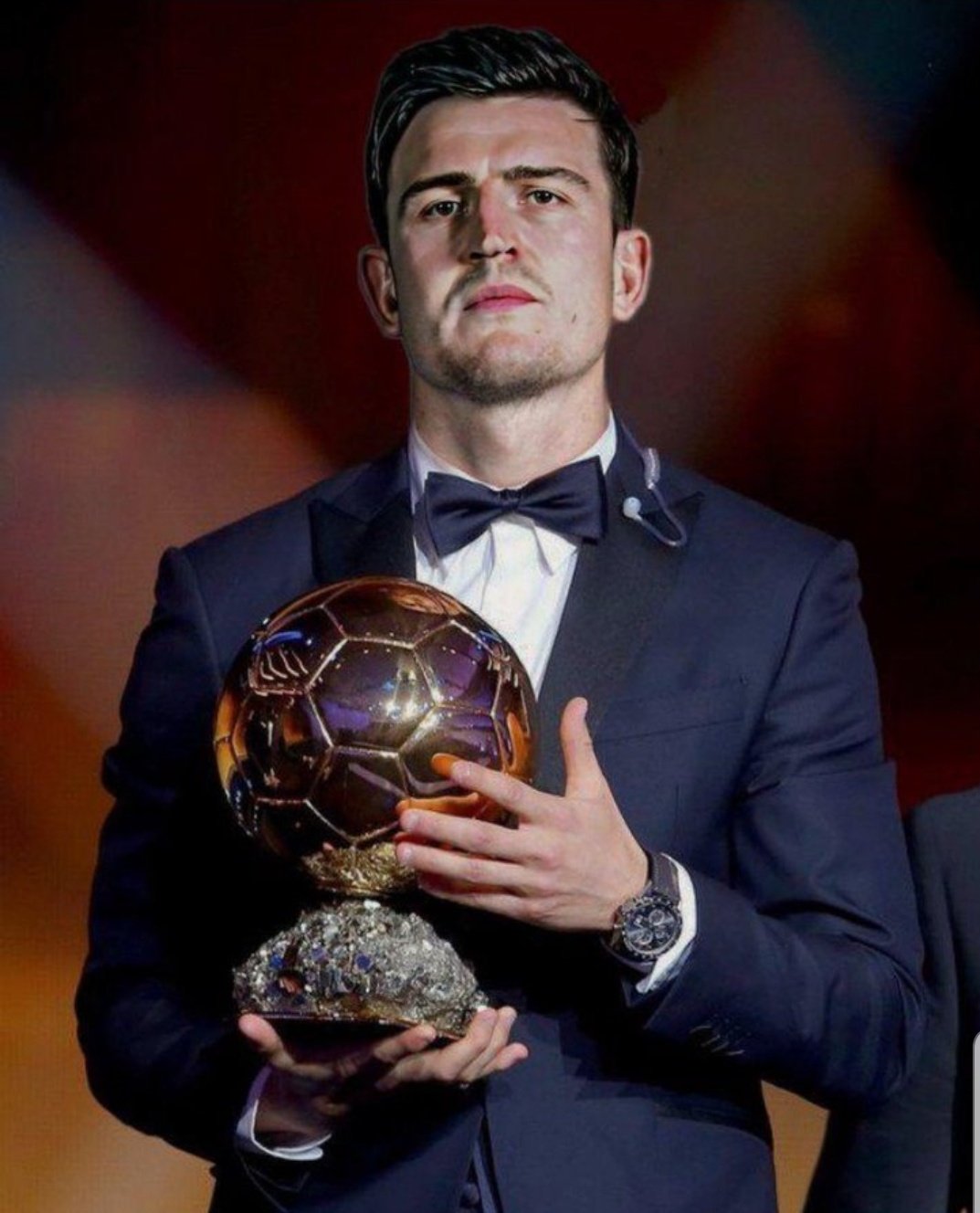 拜仁莱万梅开二度战胜门兴