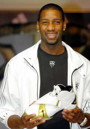 辽宁男篮宏远再度上演巅峰对决（辽宁男篮与宏远再度上演巅峰之战）