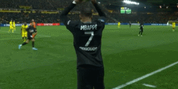 替补门将关键扑救，稳定球队防线